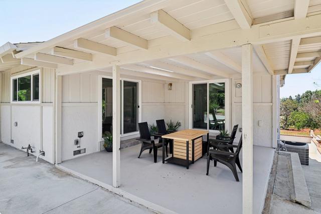 Detail Gallery Image 32 of 69 For 1917 Friendly Dr, Vista,  CA 92084 - 4 Beds | 3 Baths