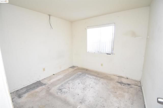2960 Hebron Ln, Stockton CA: https://media.crmls.org/mediaz/8ce52ec5-d1a4-420a-b32f-e079015a90f1.jpg