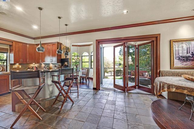 141 Ray St, Pleasanton CA: https://media.crmls.org/mediaz/8ce5648e-7e13-42c5-9846-a7b9ca4a223b.jpg