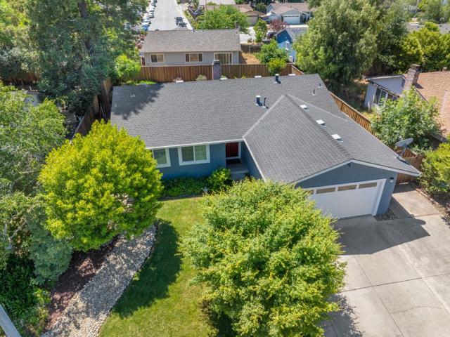 1660 Bluebonnet Way, Morgan Hill CA: https://media.crmls.org/mediaz/8ce5851a-21f0-4b9a-9d37-975d8e219a49.jpg