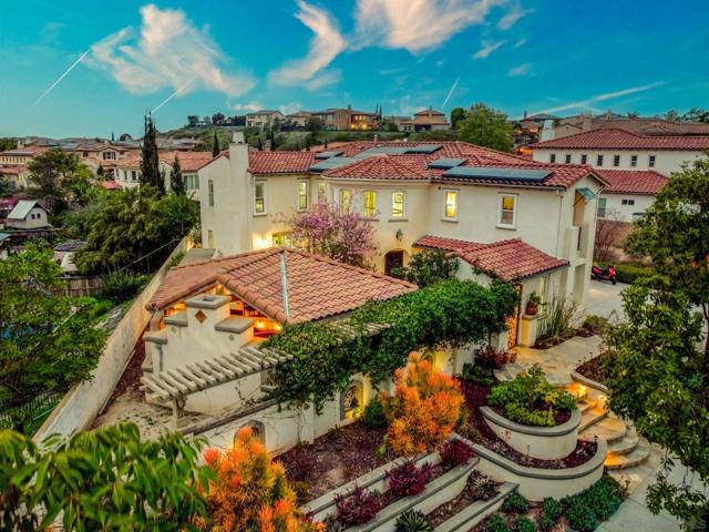 278 Avenida Loretta, Chula Vista CA: https://media.crmls.org/mediaz/8ce5d5f4-8f95-4134-855e-f957dc4fb0dc.jpg