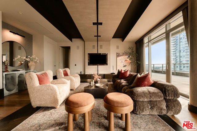 3 Bed Home for Sale in Los Angeles, California
