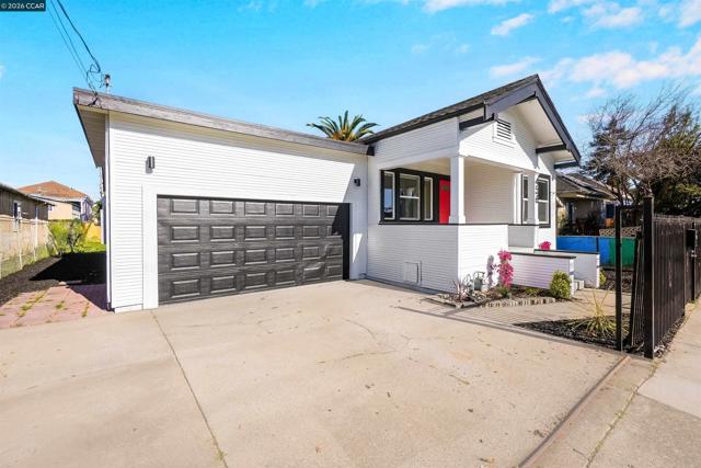 Image 3 of 58 For 456 4th St  