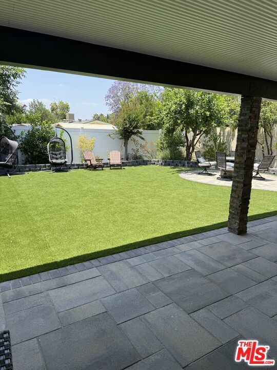 7627 Encino Avenue, Northridge CA: https://media.crmls.org/mediaz/8ce6ad5d-3e4f-4d64-89c2-c71f106284f7.jpg