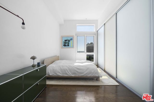 1234 Wilshire Boulevard, Los Angeles CA: https://media.crmls.org/mediaz/8ce6ad91-ddc8-4862-ae0d-d73d520b6fe8.jpg