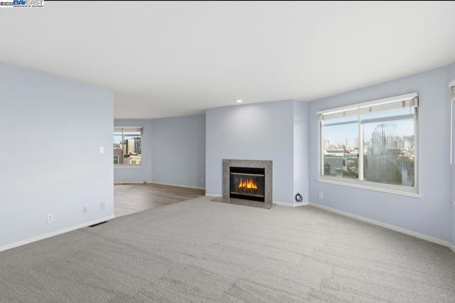 450 San Bruno Ave, San Francisco CA: https://media.crmls.org/mediaz/8ce79b68-0639-4aa6-93bb-3b95f877fc74.jpg