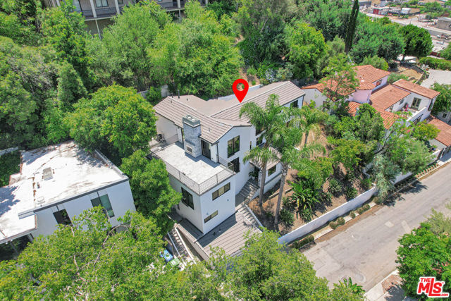 3236 Primera Avenue, Los Angeles CA: https://media.crmls.org/mediaz/8ce7e636-41cf-4735-aa4e-1aec673b3e65.jpg
