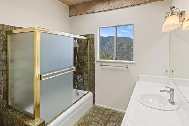233 Vista Verde, Carmel Valley CA: https://media.crmls.org/mediaz/8ce7f050-38f0-459d-b8cd-7ca034ea2fad.jpg