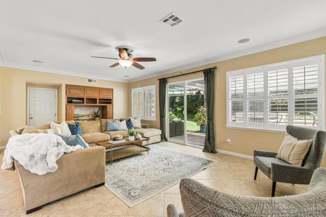 2423 Wishing Star Way, Chula Vista CA: https://media.crmls.org/mediaz/8ce81eef-1357-43e2-80bb-41de10c85a09.jpg