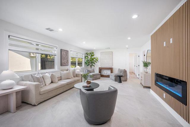 455 W Main Avenue, Morgan Hill CA: https://media.crmls.org/mediaz/8ce8df3a-2114-4c93-a289-640f27aa14cc.jpg