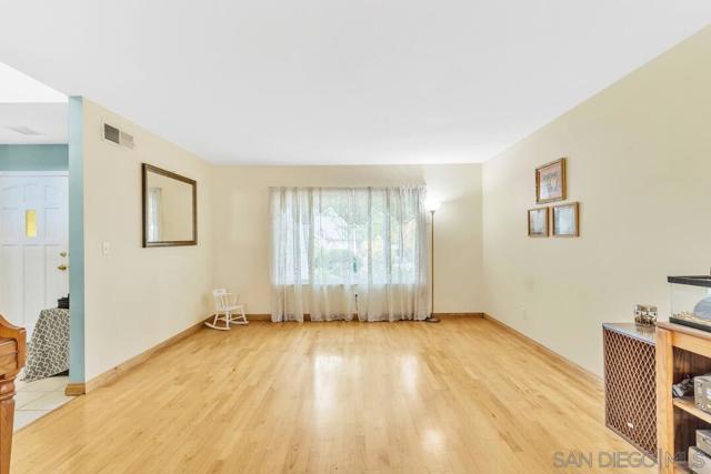 10315 Moselle St., San Diego CA: https://media.crmls.org/mediaz/8ce98c9b-dd0f-479f-8fd6-a93525c67b1b.jpg