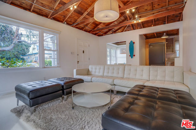 118 Strand Street photo 5