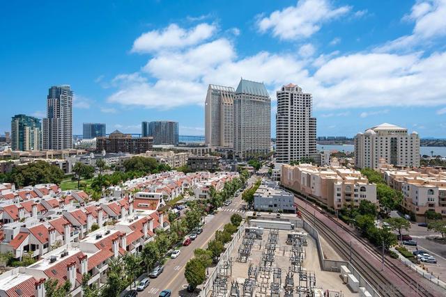 700 W E Street, San Diego CA: https://media.crmls.org/mediaz/8ce9c014-8158-415c-9706-7bd16bd6214a.jpg