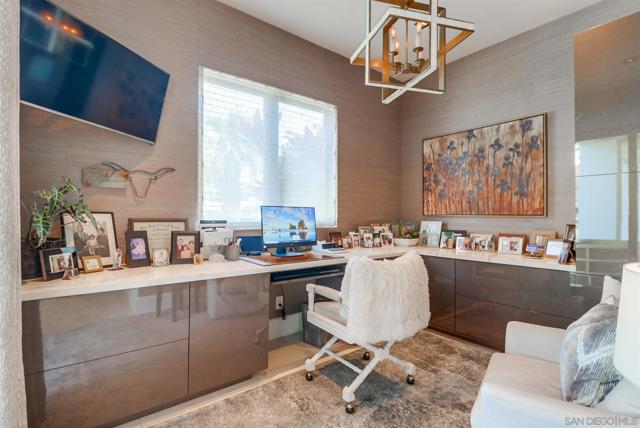 969 Adella Ave, Coronado CA: https://media.crmls.org/mediaz/8cea2433-18c2-43ab-8039-370a369e81a8.jpg