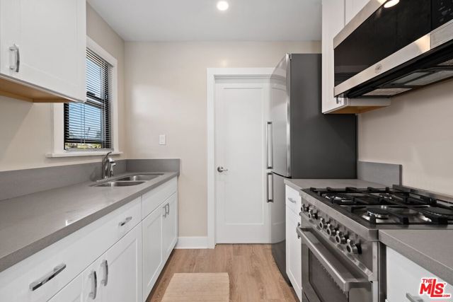915 Georgina Avenue, Santa Monica CA: https://media.crmls.org/mediaz/8cea32bd-da1c-4f4d-9db1-d23eaf6fb3ee.jpg