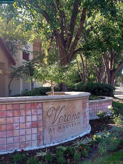 3080 Casadero Ct, Pleasanton CA: https://media.crmls.org/mediaz/8ceb9879-ad4c-43c5-b2f7-5b832826ca78.jpg