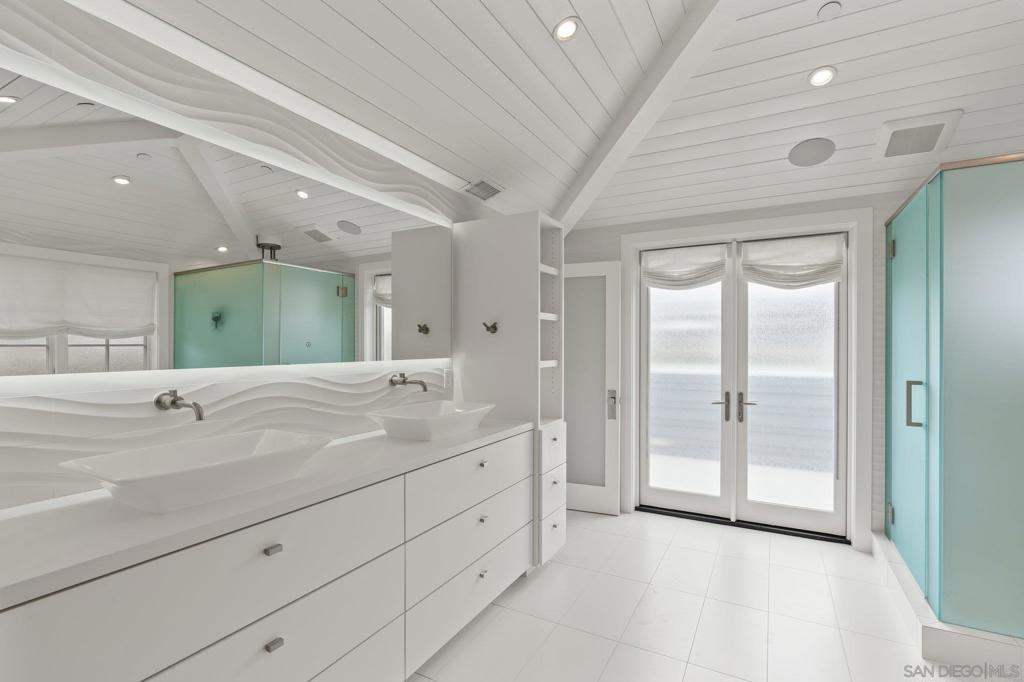 MLS #250040173SD image #16