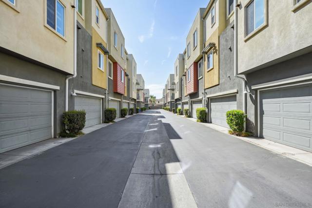 219 Antoni Gln, Escondido CA: https://media.crmls.org/mediaz/8ced2162-7110-4e9a-a44e-533442397eaf.jpg