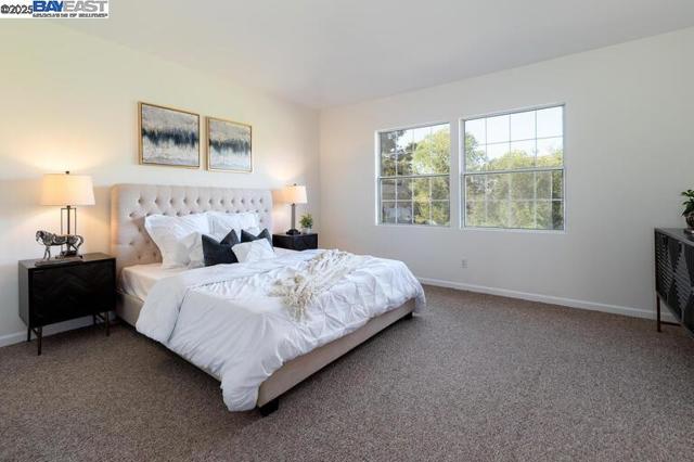Image 18 of 46 For 220 Bridgehead Ln