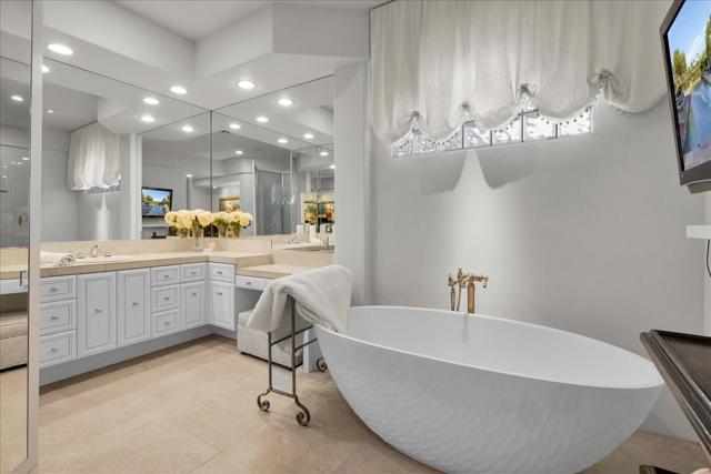 48385 Vista Calico, La Quinta CA: https://media.crmls.org/mediaz/8cee6543-f310-4907-84c7-c5f9dc92357b.jpg