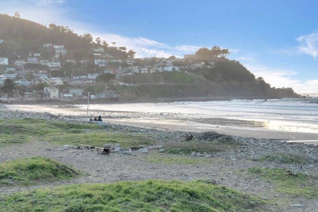 1324 Peralta Road, Pacifica CA: https://media.crmls.org/mediaz/8ceed0f9-7964-4c20-b7ba-a898ff4cc648.jpg