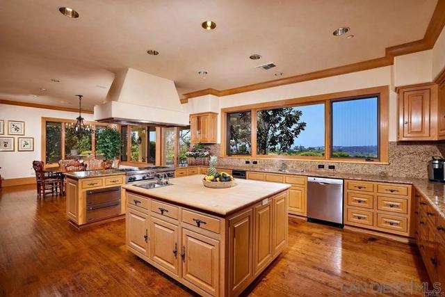 14716 Ladys Secret Drive, Rancho Santa Fe CA: https://media.crmls.org/mediaz/8cef3604-9288-490c-920a-cdce4fa7e3b1.jpg