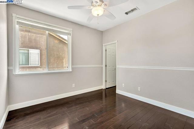 2315 Sabrina Way, Tracy CA: https://media.crmls.org/mediaz/8cf0023e-4fae-4e31-8f07-9f3f2ce136f5.jpg