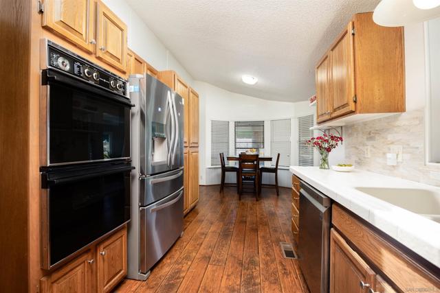 2130 Sunset Dr, Vista CA: https://media.crmls.org/mediaz/8cf04f03-3be2-4fa6-9cb2-906c3a8ff450.jpg