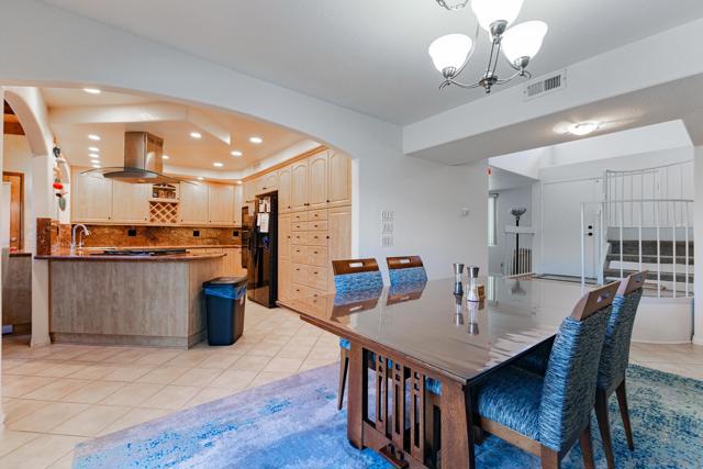 8128 Hillandale, San Diego CA: https://media.crmls.org/mediaz/8cf11f63-d190-404e-958c-5d896e593c71.jpg