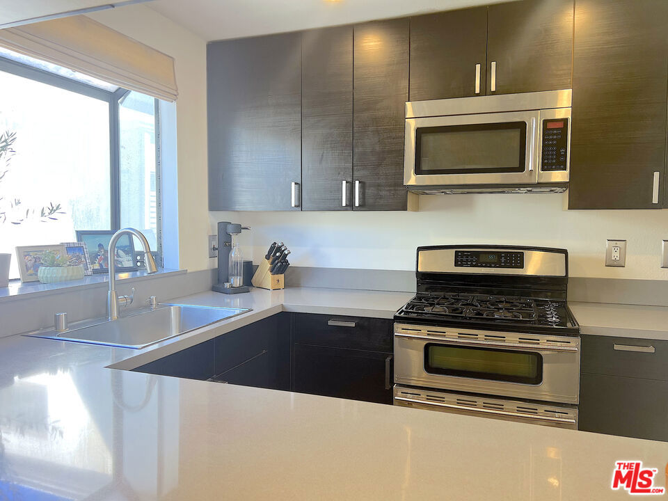 MLS #25563443 img 10