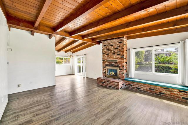 328 30 9th St, Del Mar CA: https://media.crmls.org/mediaz/8cf213cf-d4bb-49a3-84f2-6b800f9b53b6.jpg