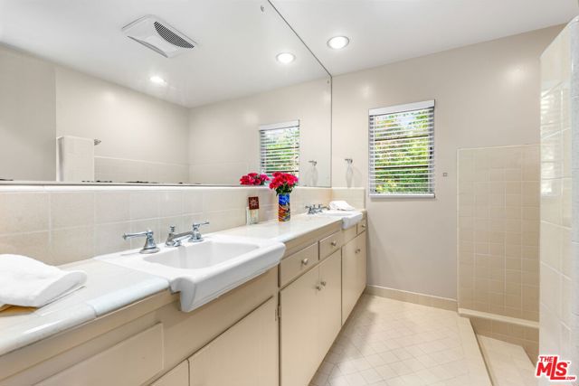 Drew Fenton | 2000 Mandeville Canyon Road Los Angeles CA | MLS: 7184562