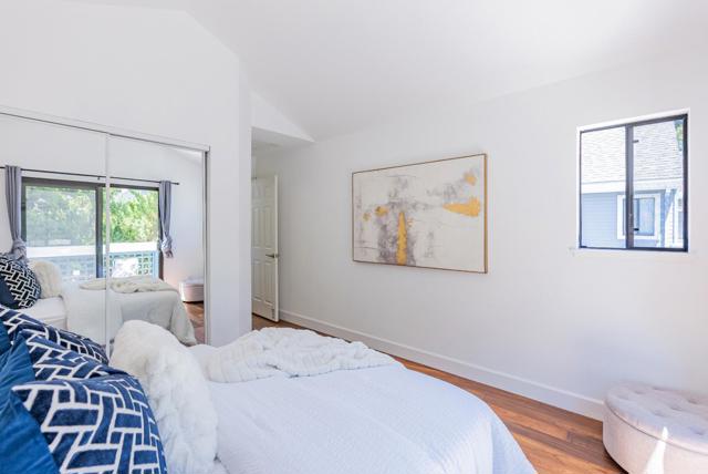 425 Mountain Laurel Court, Mountain View CA: https://media.crmls.org/mediaz/8cf25d29-a680-43bb-8ac6-a432716c0437.jpg
