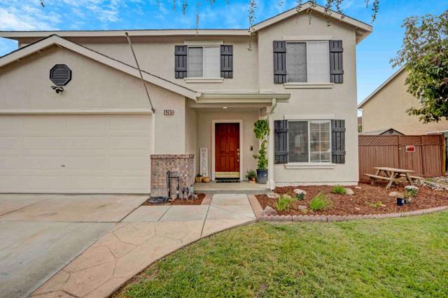 2425 Glenview Drive, Hollister CA: https://media.crmls.org/mediaz/8cf288ba-1cc5-4d66-af53-8c0c99fab696.jpg