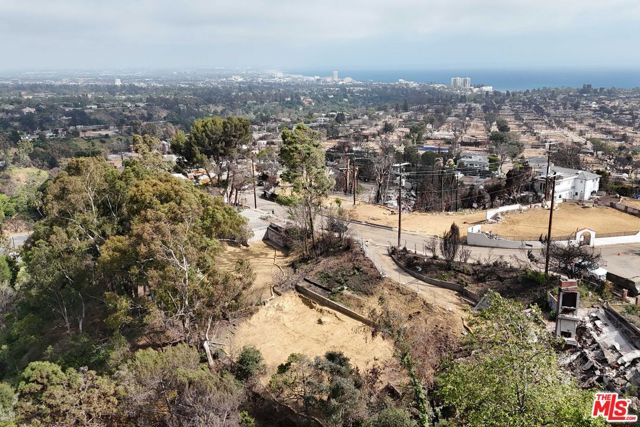 Drew Fenton | 1400 Chautauqua Boulevard Pacific Palisades CA | MLS: 7214888