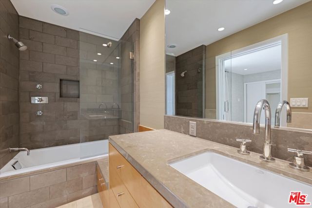 6789 Shearwater Lane, Malibu CA: https://media.crmls.org/mediaz/8cf3909a-991c-4ae6-909c-055bea79b2fb.jpg