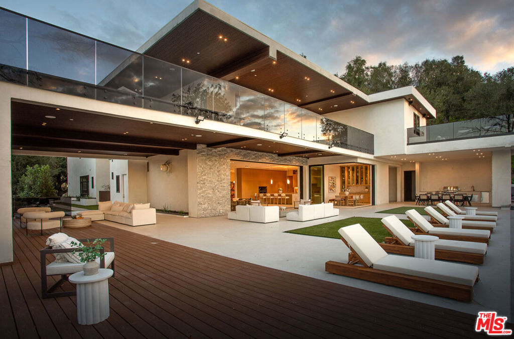 MLS #26871907 image #2