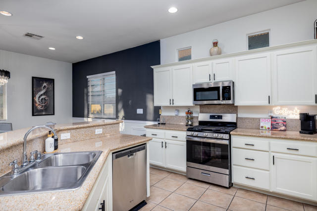 49527 Wayne Street, Indio CA: https://media.crmls.org/mediaz/8cf3da02-90f5-4986-a4c9-ca30eb8cd891.jpg