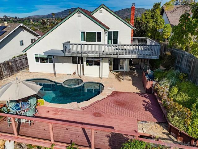 12835 Via Caballo Rojo, San Diego CA: https://media.crmls.org/mediaz/8cf419fd-dcf6-4cbb-b329-5061073250b5.jpg