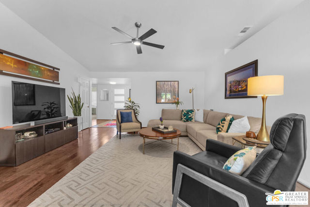 30005 Avenida Alvera, Cathedral City CA: https://media.crmls.org/mediaz/8cf4b4ff-1d79-423f-b9a6-8c051cf09d04.jpg