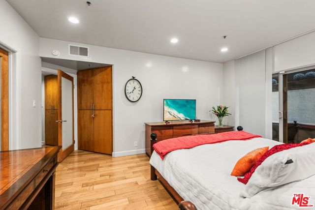 1201 Larrabee Street, West Hollywood CA: https://media.crmls.org/mediaz/8cf65848-d9b9-4d90-9b46-aa557a759b4a.jpg