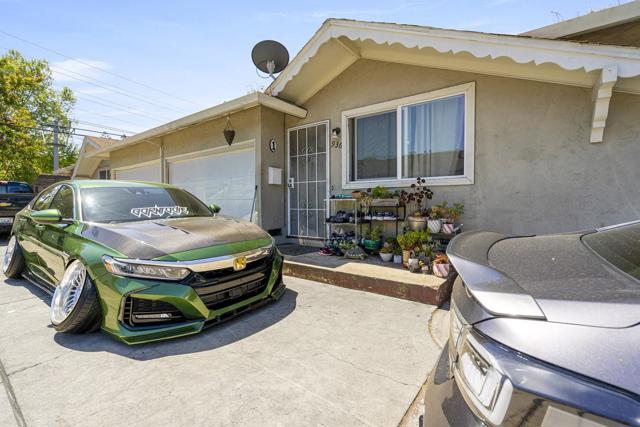 938 College Drive, San Jose CA: https://media.crmls.org/mediaz/8cf76b10-676e-4c27-8bbf-e22bfb52e5ef.jpg