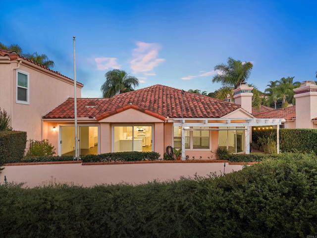 1349 Via Firenze, San Marcos CA: https://media.crmls.org/mediaz/8cf9363e-37f6-406e-b575-04afbc7203c9.jpg