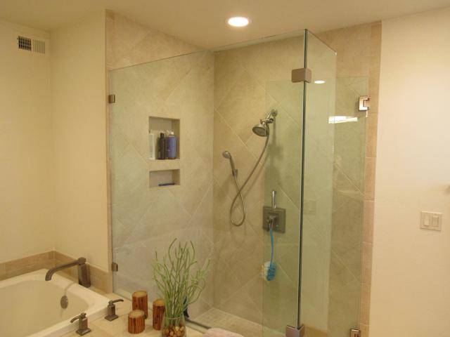 48440 Racquet Lane, Palm Desert CA: https://media.crmls.org/mediaz/8cf96b01-0c32-4d17-b602-0cdf6a8a0a14.jpg