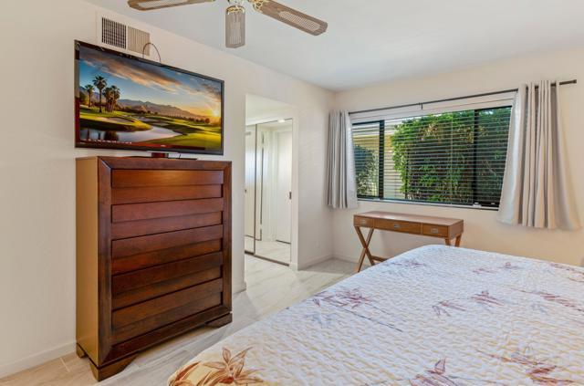 1366 Tiffany N Circle, Palm Springs CA: https://media.crmls.org/mediaz/8cf9bb9e-f803-4268-a214-8a4fb0a8feb9.jpg