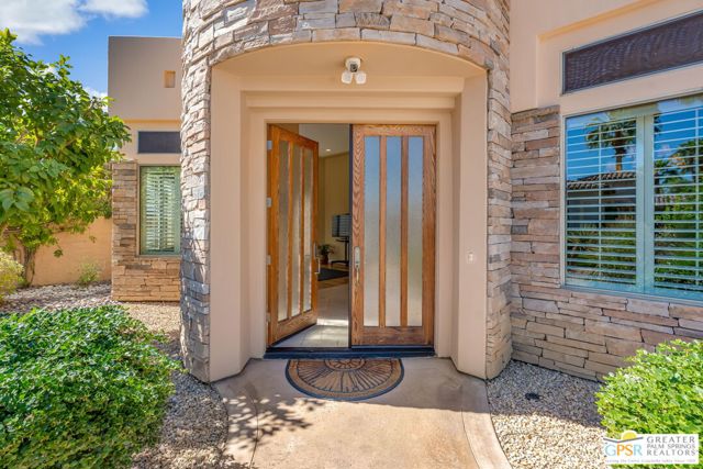 7 Ridgeline Way, Rancho Mirage, CA 92270