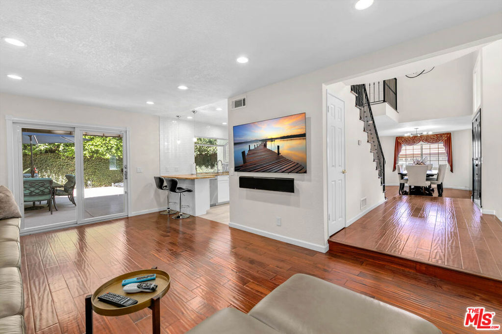 8Cfdd6C1 63F0 4113 Bb43 Ebcf4Cbcbf78 6347 Wynne Avenue, Tarzana, Ca 91335 &Lt;Span Style='BackgroundColor:transparent;Padding:0Px;'&Gt; &Lt;Small&Gt; &Lt;I&Gt; &Lt;/I&Gt; &Lt;/Small&Gt;&Lt;/Span&Gt;