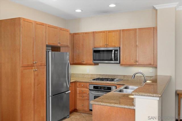 11121 Catarina Lane, San Diego CA: https://media.crmls.org/mediaz/8cfde21f-e2c4-4ec4-b246-7e0bab1e598e.jpg