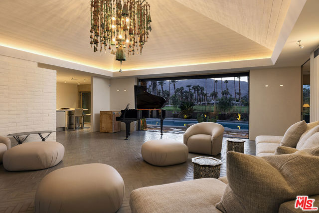 40281 Sand Dune Road, Rancho Mirage CA: https://media.crmls.org/mediaz/8cfe0221-4f23-49a5-9e16-791263ad25a6.jpg