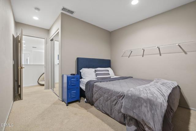 5004 Ladera Vista Drive, Camarillo CA: https://media.crmls.org/mediaz/8cff1143-36a1-46a1-8f46-e5fe5c70612b.jpg